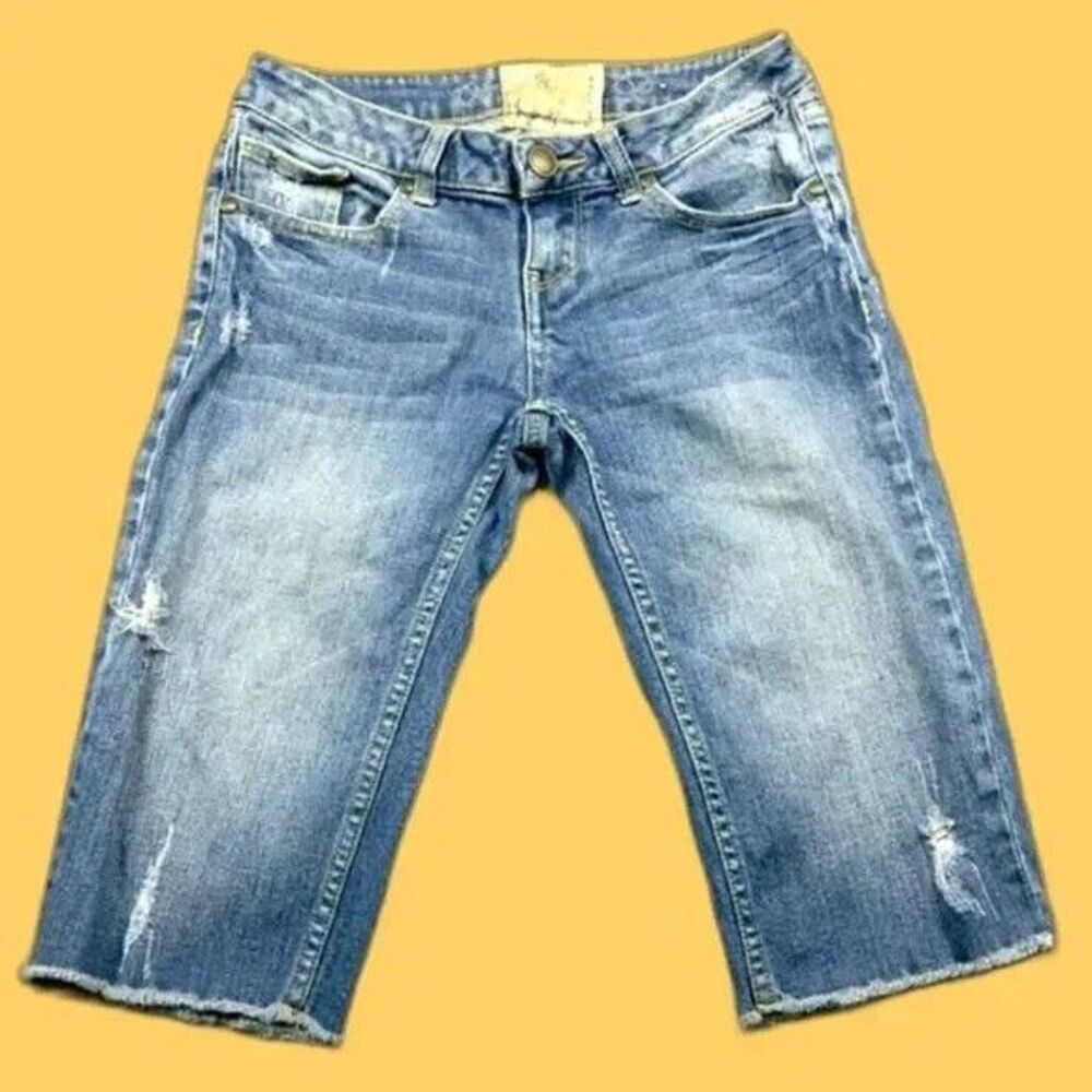 American Rag Cie Women's Size I (26") Distressed Studded Capri Jeans Raw Hem